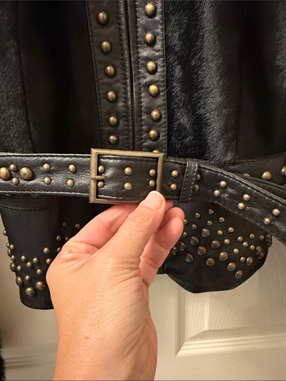 RARE Vintage CACHÉ Studded Leather Cowhide Fur Jacket Y2K Archival Mob Wife - Picture 7 of 14